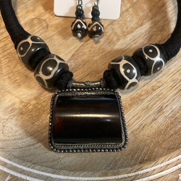 Handmade Indian Jewelry Set - Picture 2 of 7